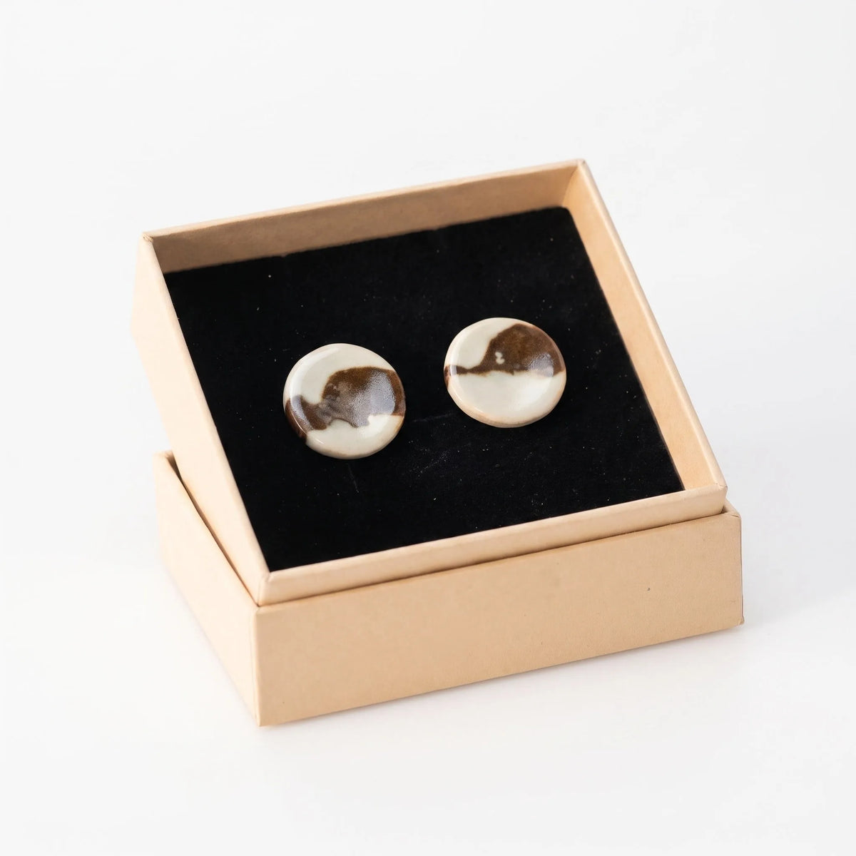 Neutral Ink Wash Round Studs